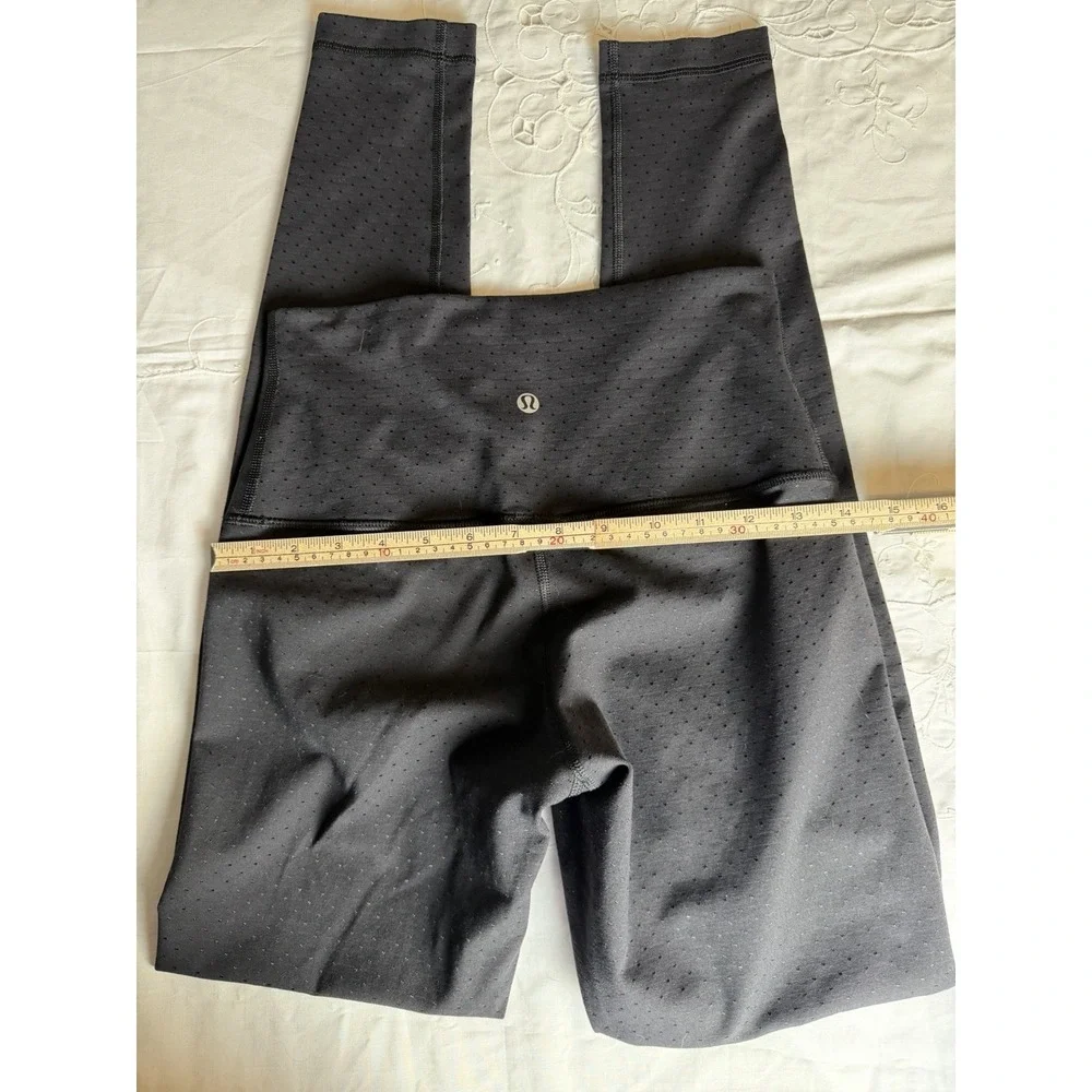 Athleisure‎ Lululemon Dot  Women's Black Ankle Leggings Size 2 (24
